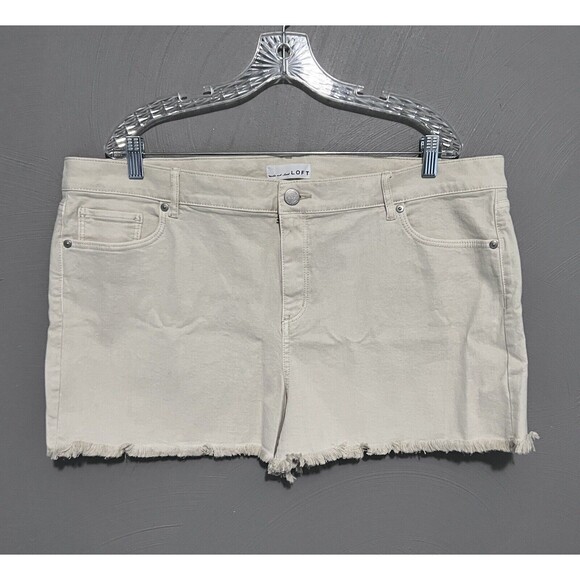 Ann Taylor Loft Sz 18/34 Cut-off Shorts Cream Denim Frayed Bottom Stretch NWT - Picture 1 of 13